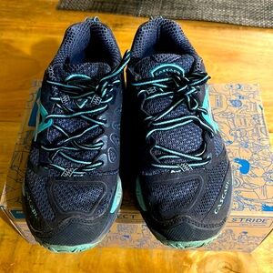 Brooks Cascadia 9 Trail shoes size 7